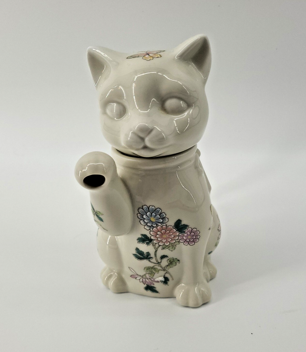 Vintage Cho-Cho San Francisco Ceramic Cat Teapot Maneki Neko Floral Butterfly